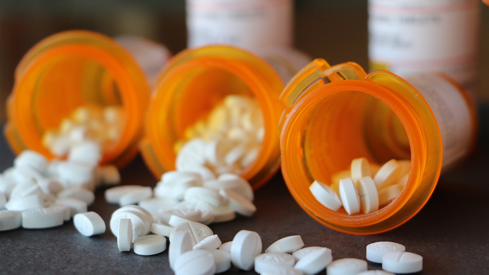 Minimally Invasive Procedure vs Pain Medication: Treatment Options for Chronic Pain Conditions