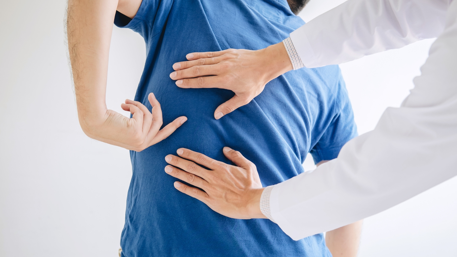 Pain Specialist vs Physiotherapist: Who Should You See for Pain Relief?