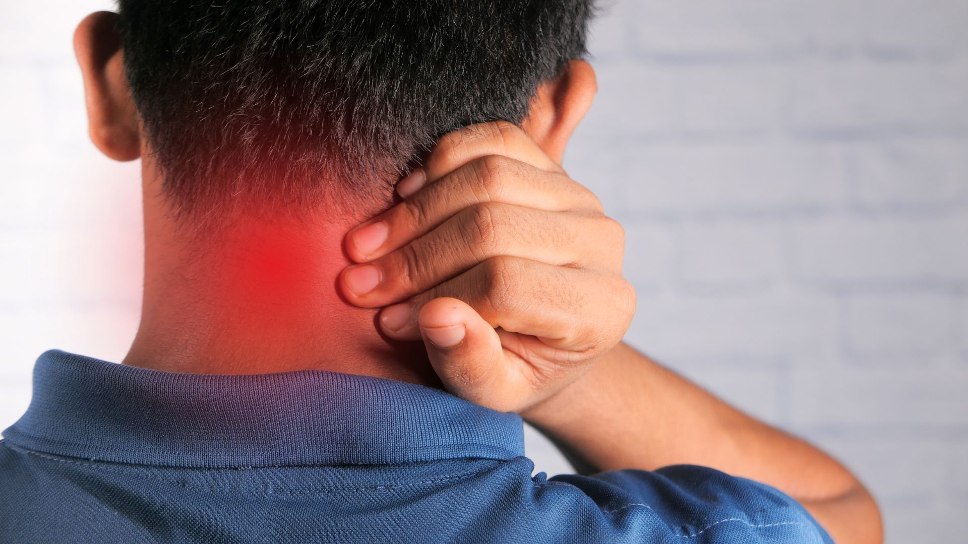 Neck Pain From Fibromyalgia: Symptoms, Causes & Treatment